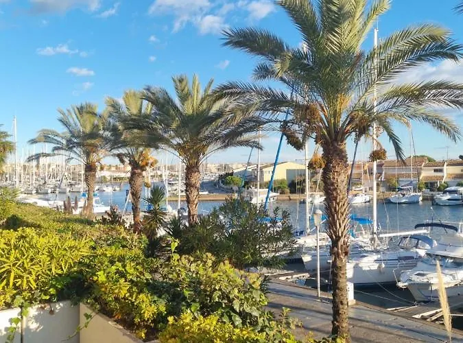 Cap Capistol Studio avec terrasse, vue port